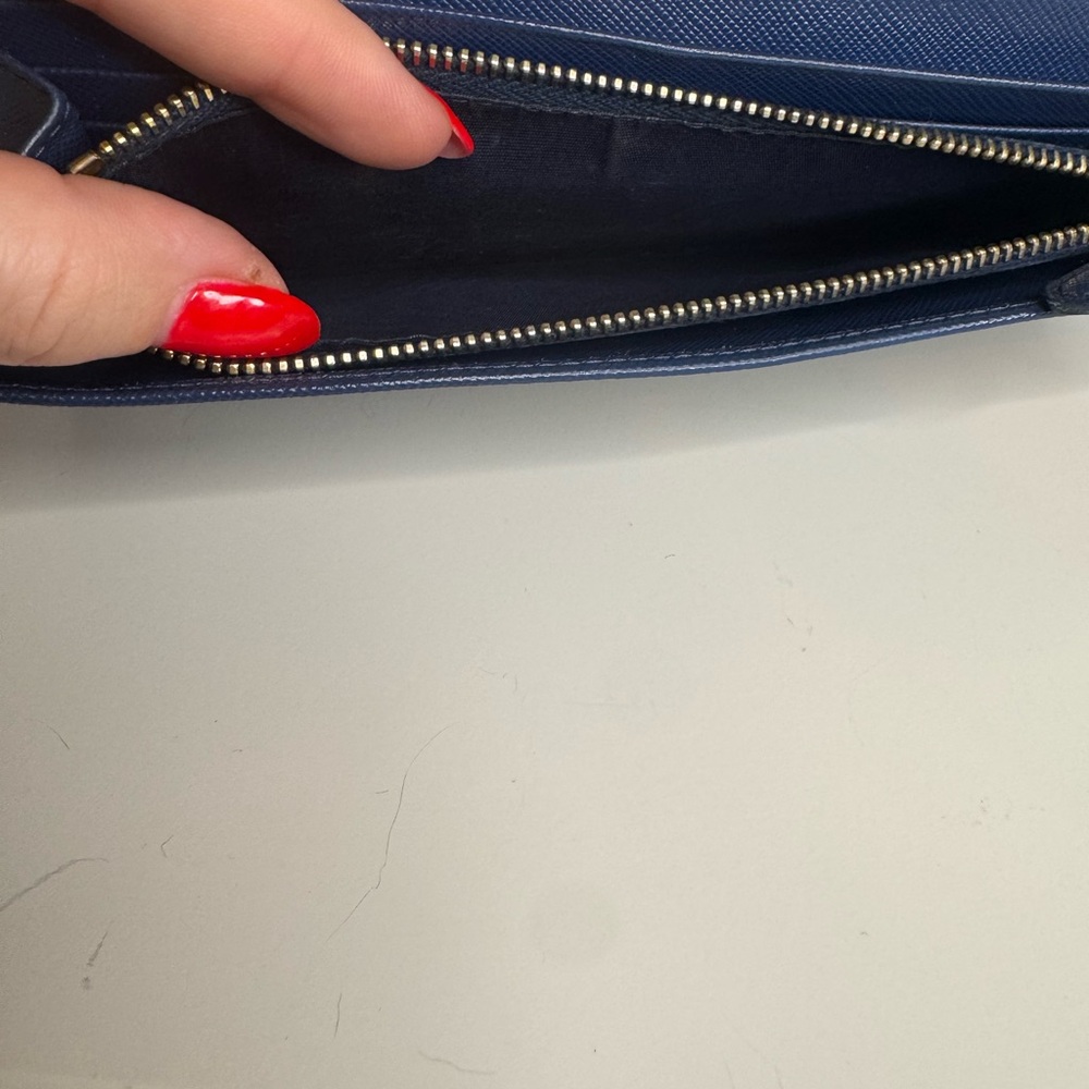 Prada Navy Blue Wallet with Gold Accents - Picture 8 of 8